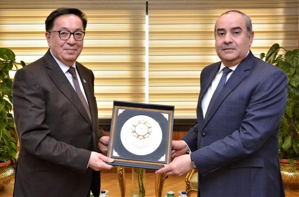 لقاء وزير الطيران وسفير كازاخستان