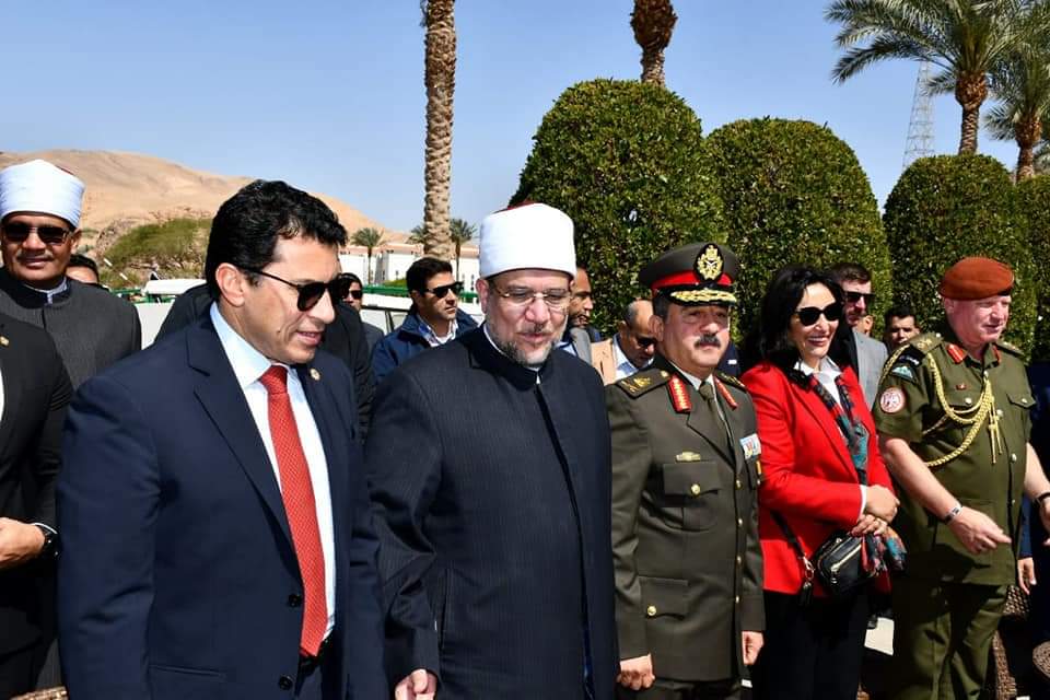 وزير الشباب يشارك باحتفالات «جنوب سيناء» بذكري رفع العلم على طابا