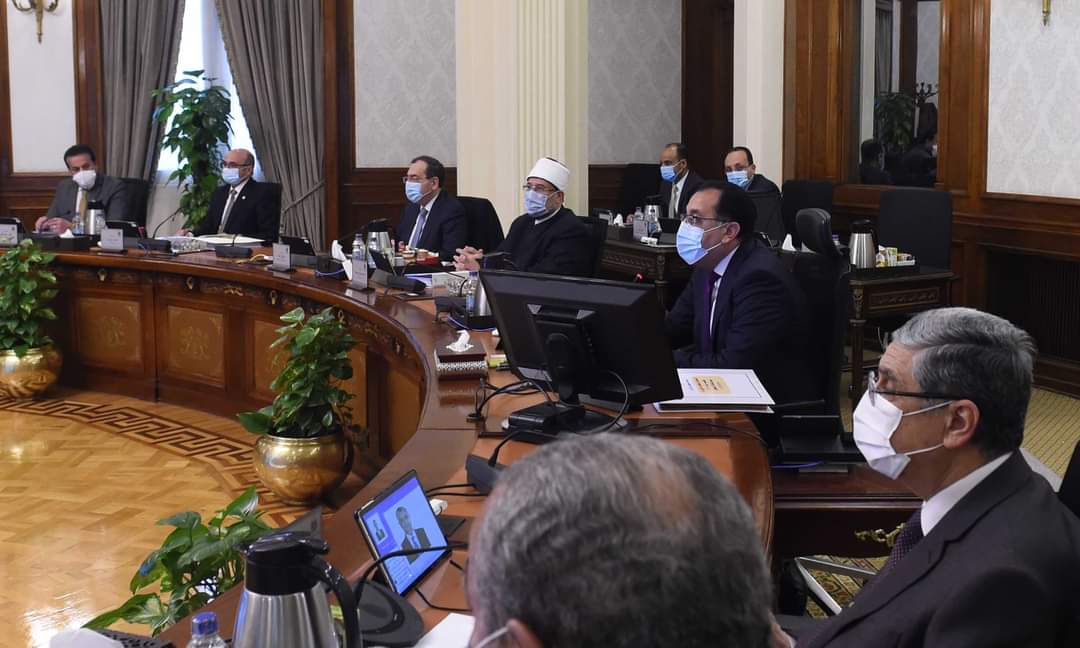 رئيس الوزراء: إعادة هيكلة الموازنة العامة للتعامل مع الأزمة العالمية