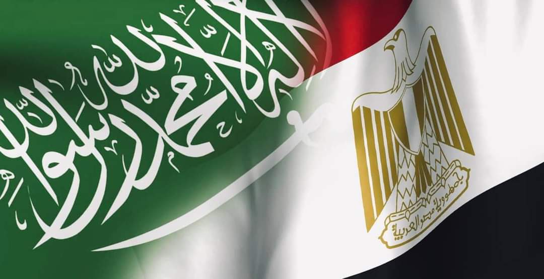 أكد الرئيس عبد الفتاح السيسي على تضامن مصر الكامل مع المملكة العربية السعودية حكومة وشعباً، في التصدي لكل المحاولات الساعية