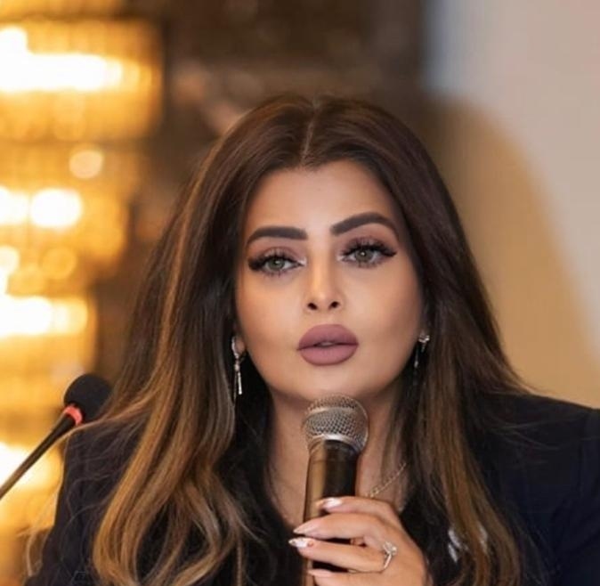 دينا عبدالفتاح رئيسة قمة مصر للأفضل