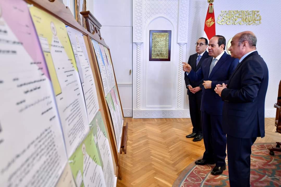 الرئيس السيسي يتابع جهود تطوير منظومة الشهر العقاري