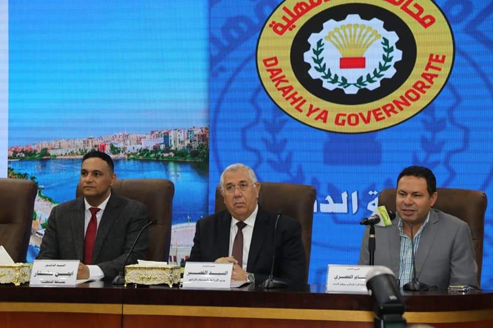 وزير الزراعة يشدد على التواصل مع المزارعين ومتابعة منظومة الأسمدة