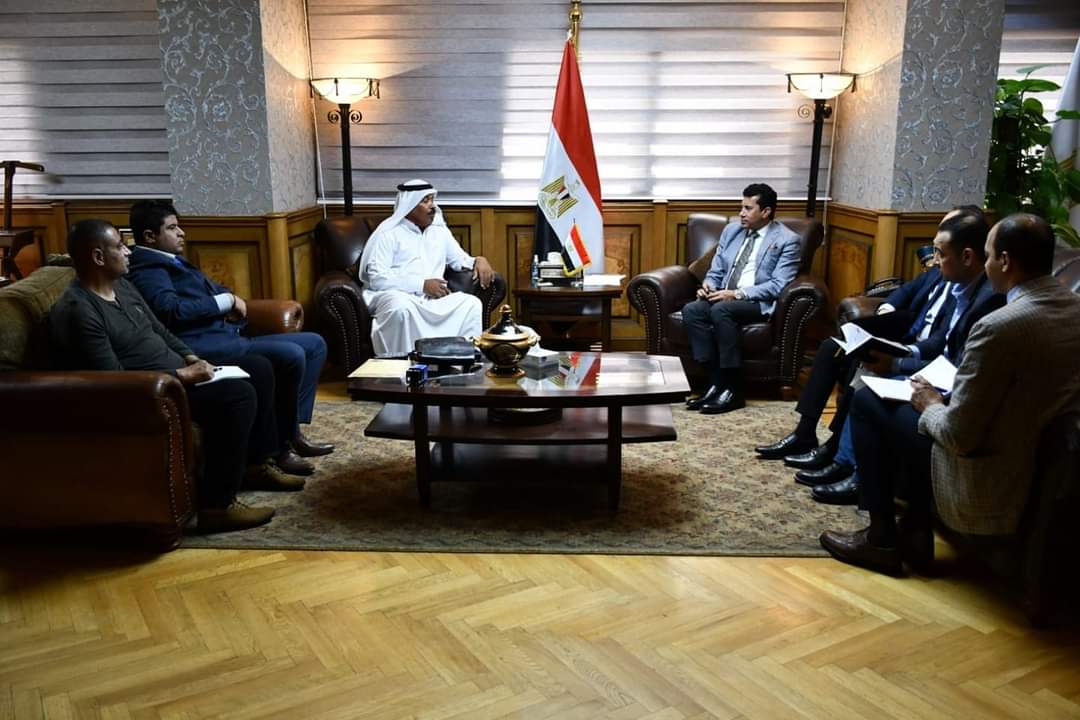 وزير الرياضة يبحث استعدادات استضافة البطولة الدولية والعربية للهجن