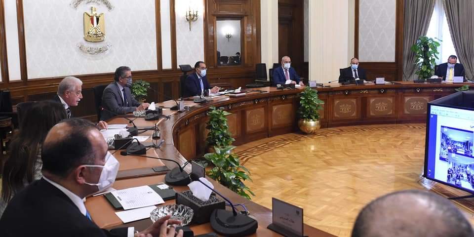 رئيس الوزراء يتابع الجهود للتعامل مع مشكلات  المستثمرين السياحيين المتعثرين