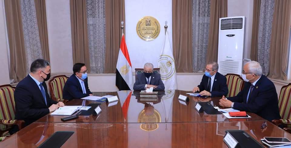 وزير التعليم يبحث مع سفير كازاخستان سبل دعم التعاون بين البلدين