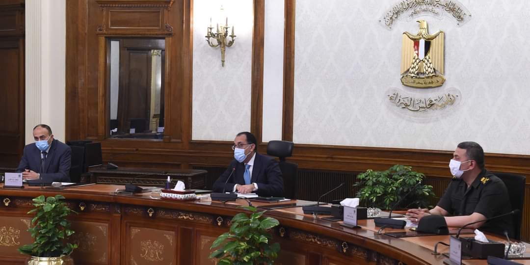 مدبولي يستعرض المشروعات المقترحة بالشراكة بين «الخدمة الوطنية» وشركات خاصة