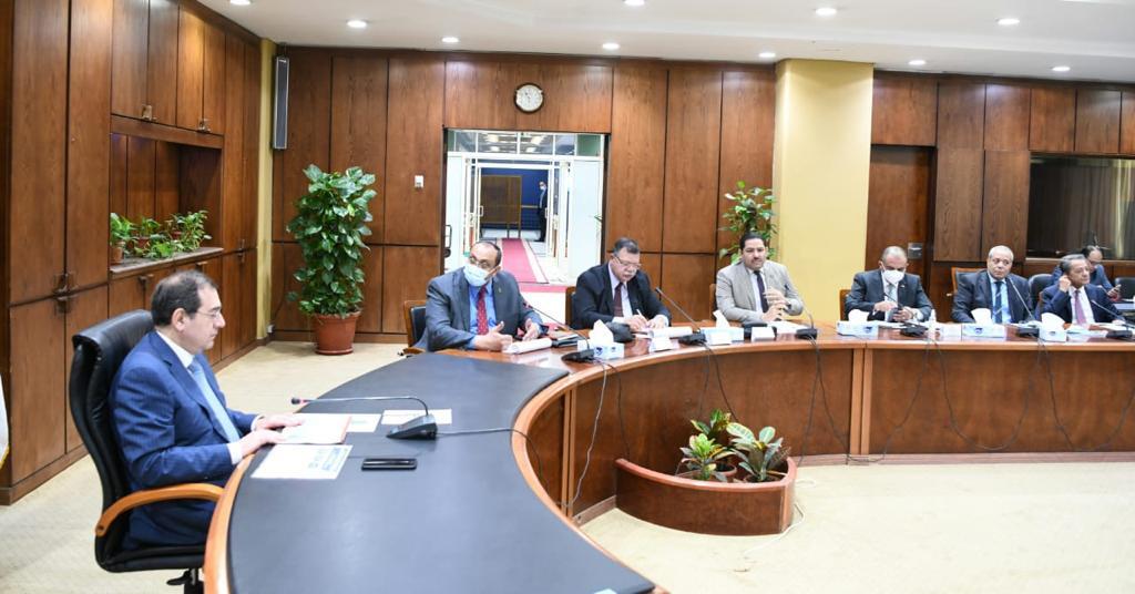 وزير البترول: توصيل الغاز لـ 86 قرية ضمن حياة كريمة وجار مد الشبكة إلى 180 آخرين
