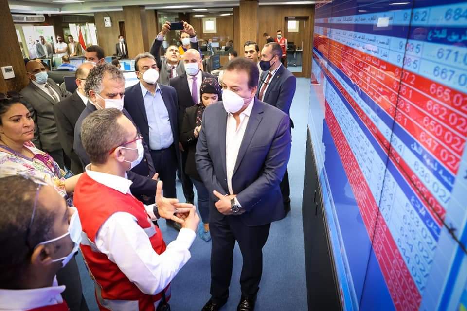 وزير الصحة يوجه بصرف مكافأة مالية للعاملين بهيئة الإسعاف تقديراً لمجهوداتهم