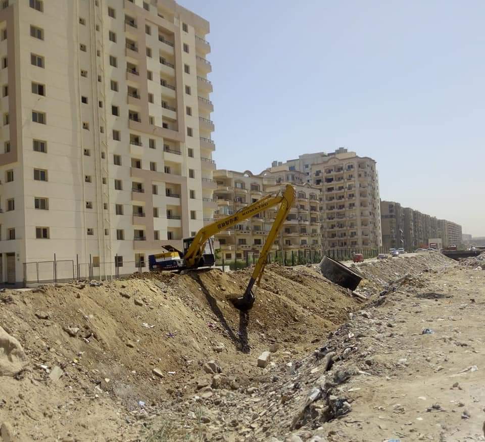 وزير الري يصدر قرار إزالة فورية لتعدي بالردم على مخر سيل طره