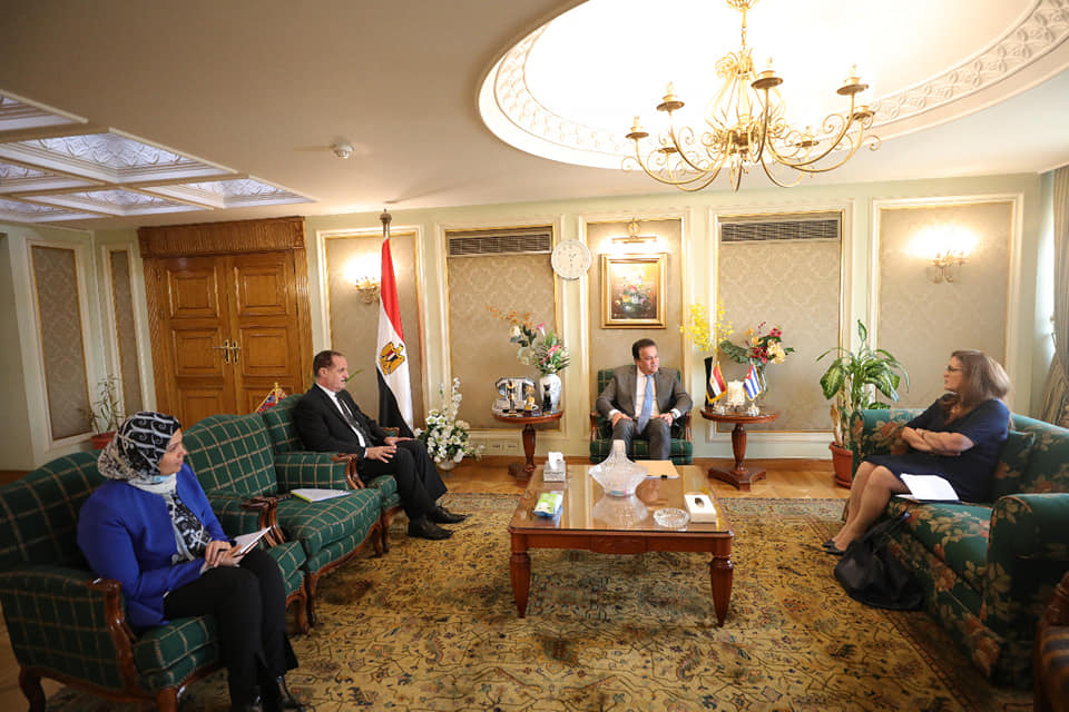 وزير التعليم العالى و البحث العلمي