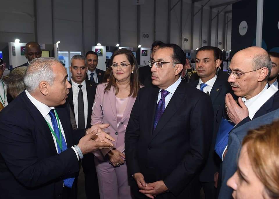 رئيس الوزراء يتفقد معرض «الأعمال الخاص» بشرم الشيخ