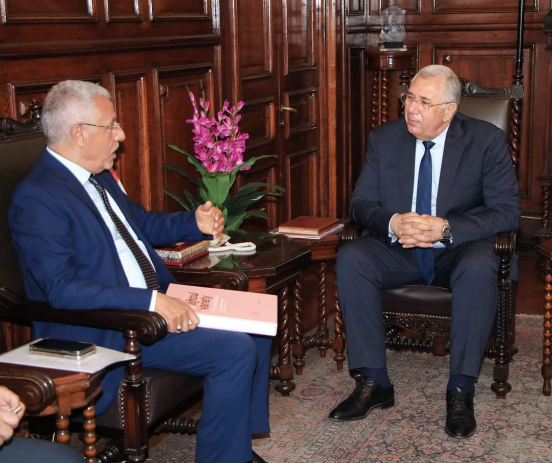 وزير الزراعة يبحث التغيرات المناخية والخريطة الصنفية ومكافحة سوسة النخيل