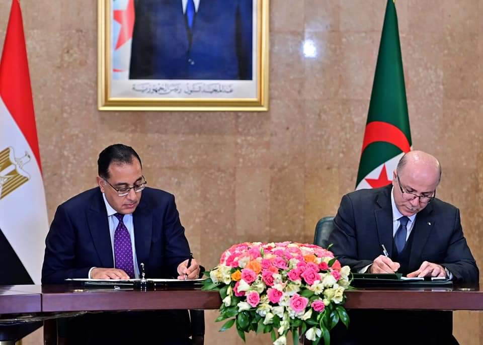 مصر والجزائر توقعان عدد من الوثائق لخدمة التعاون الثنائي بين البلدين