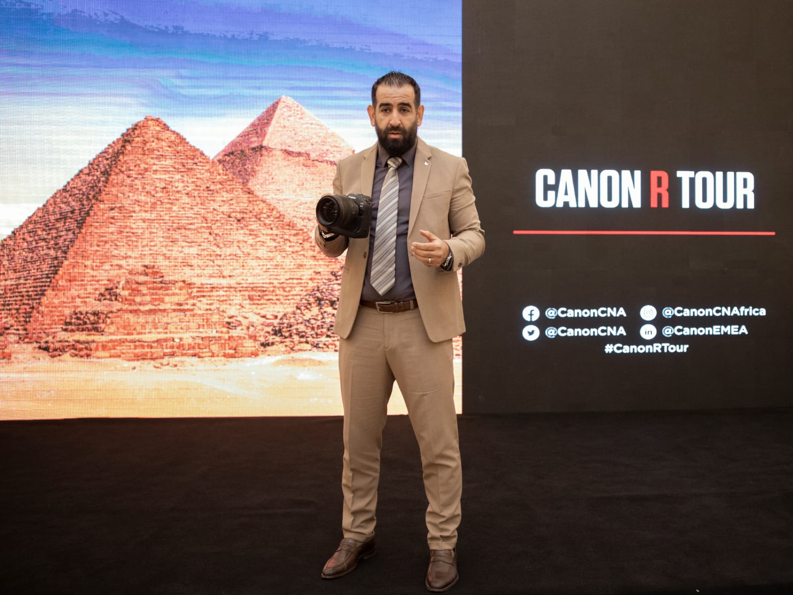 امين جوهرة مدير قطاع المبيعات والتسويق في شركة كانون