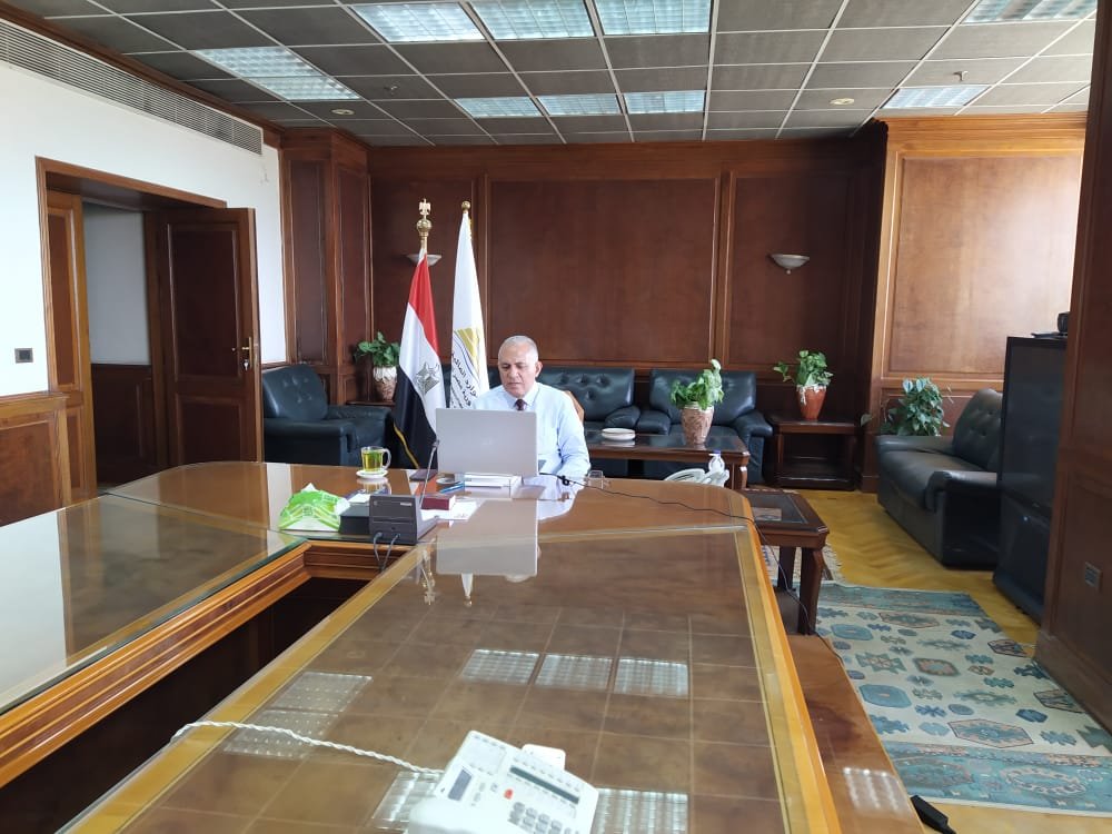 وزير الموارد المائية والري