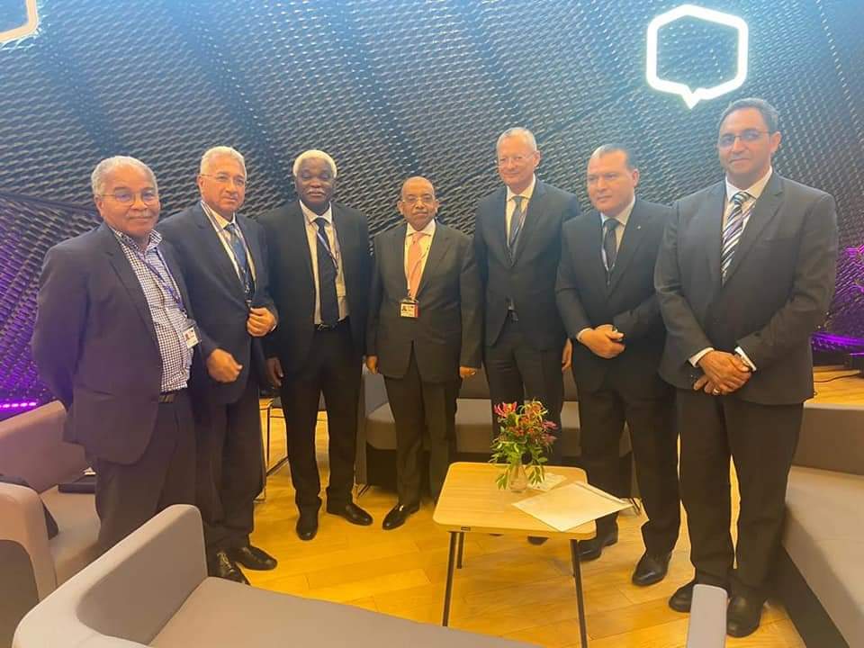 وزير التنمية المحلية