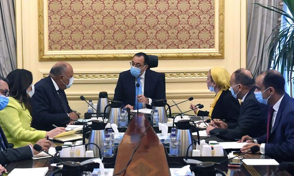 رئيس الوزراء يتابع جهود التحضير للدورة الـ27 لمؤتمر تغير المناخ