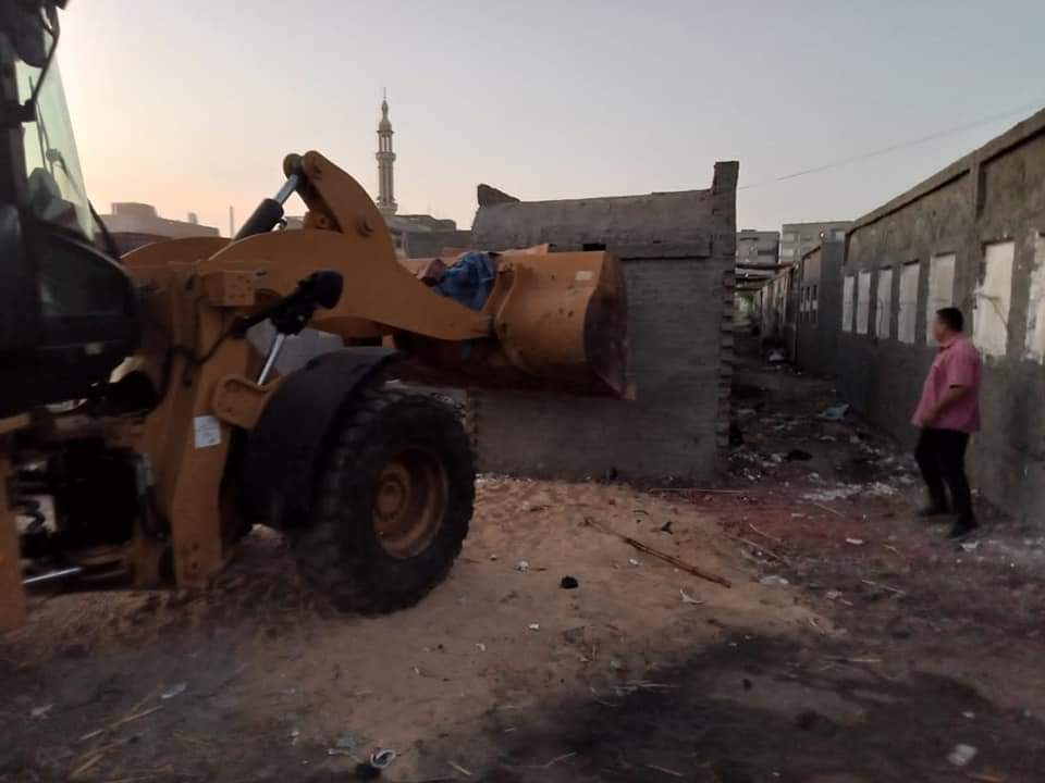 وزير الزراعة بالنزول لاتخاذ الإجراءات ضد المتعديين على الأراضي