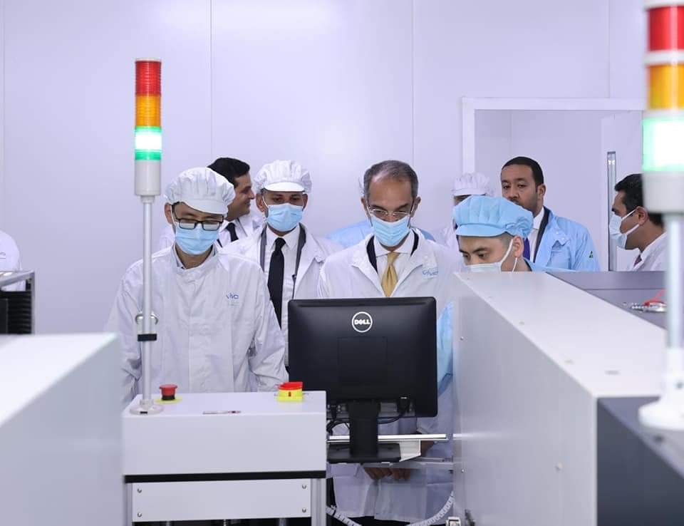 وزير الاتصالات