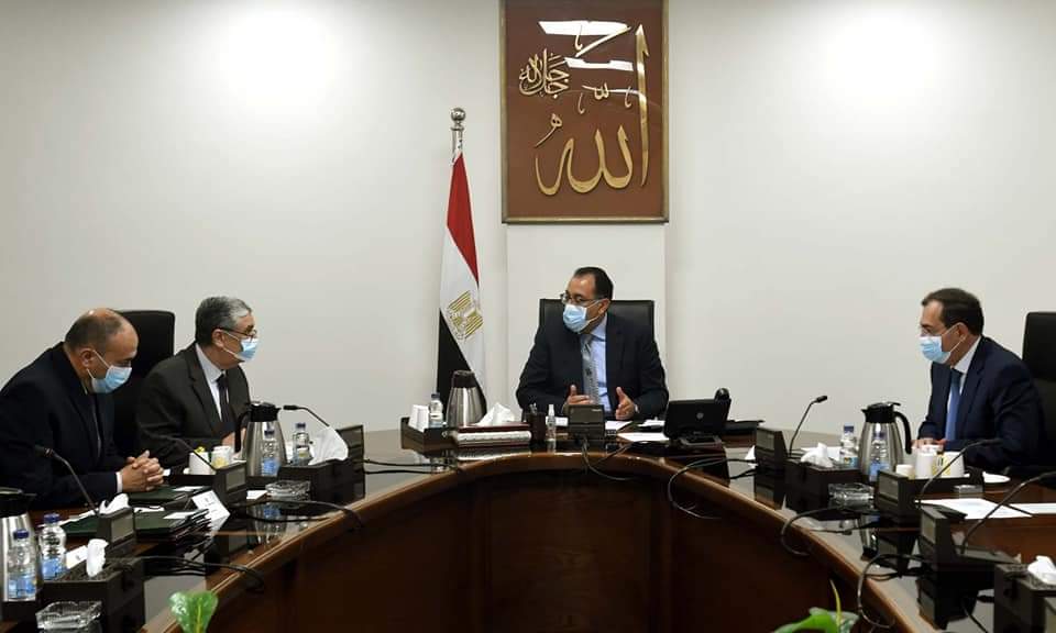 رئيس الوزراء يتابع خطط الربط الكهربائي وإقامة مشروعات الهيدروجين الأخضر