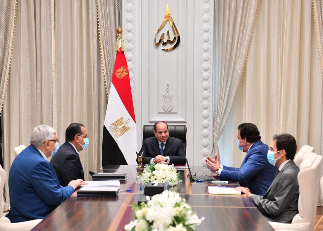 الرئيس السيسي يوجه بدعم مصاريف الدراسة بالجامعات الأهلية 