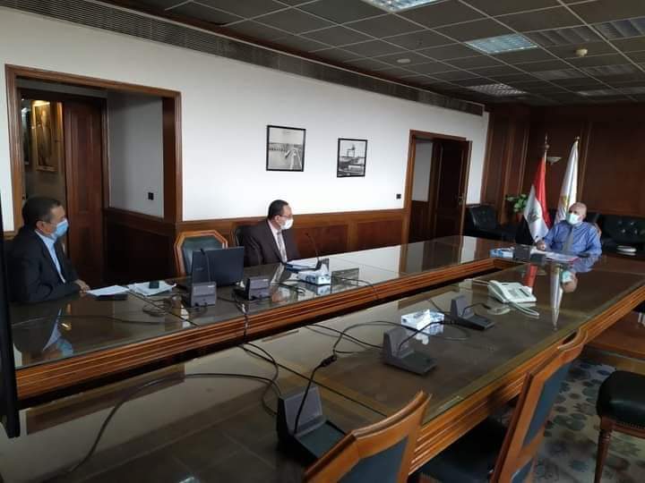 وزير الموارد المائية والرى