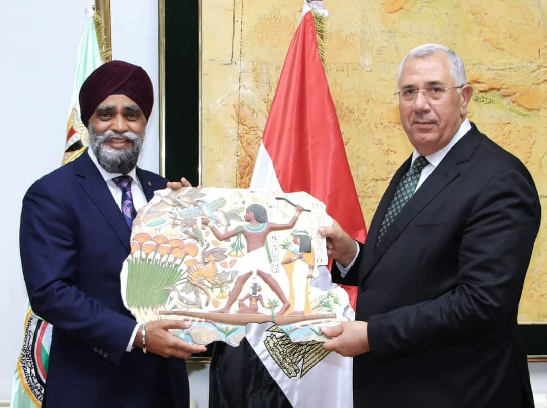 وزير الزراعة يبحث آفاق التعاون بالتنمية الزراعية مع وزير التعاون الكندي