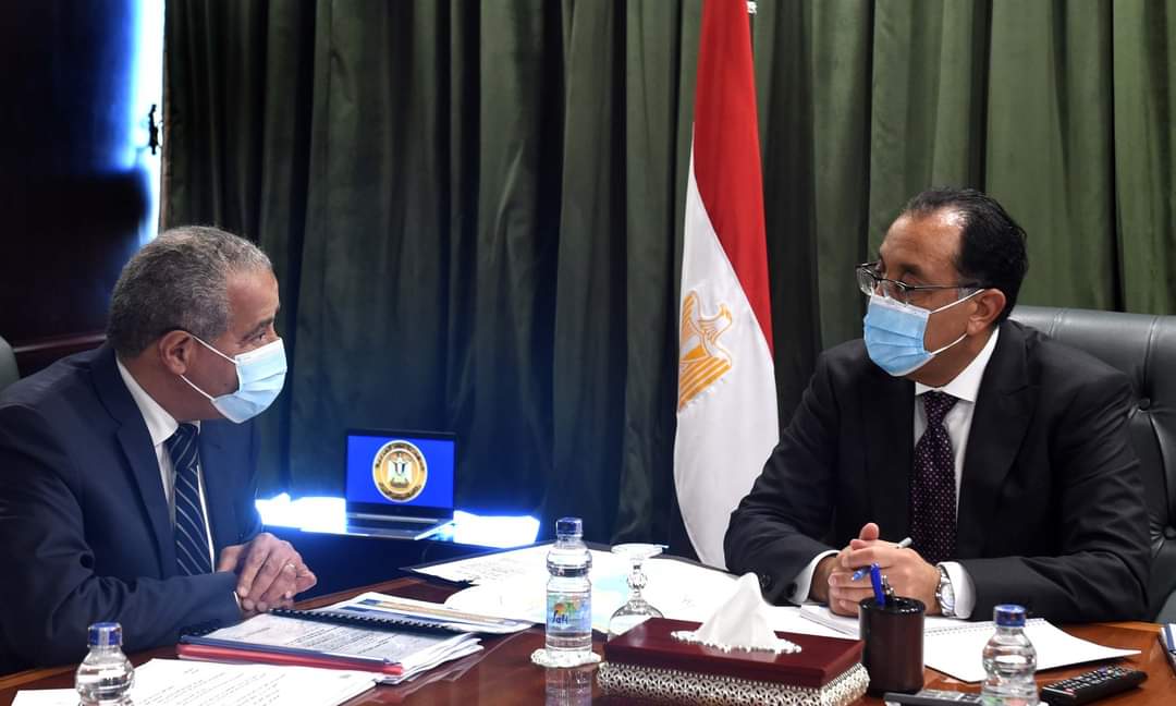 رئيس الوزراء يتابع إجراءات التوسع في إنشاء صوامع تخزين الحبوب