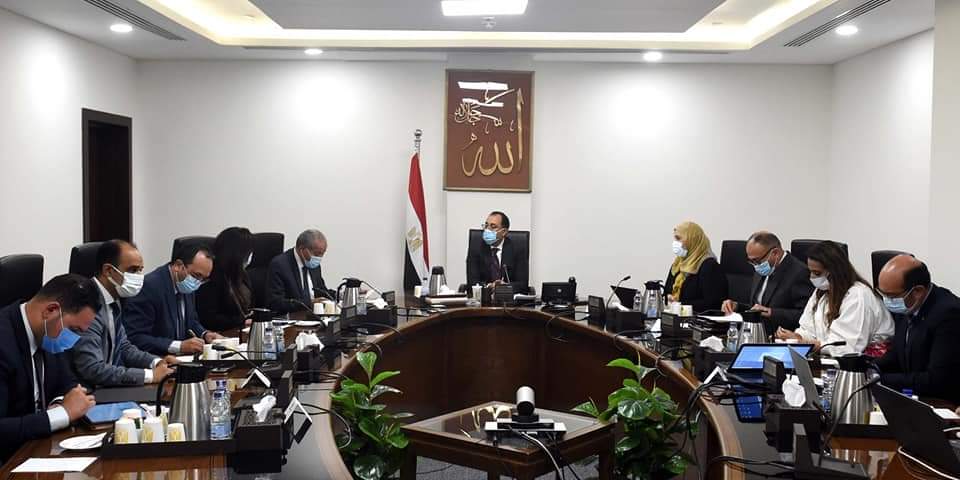 رئيس الوزراء يتابع إجراءات تنفيذ حزمة الحماية الاجتماعية الاستثنائية