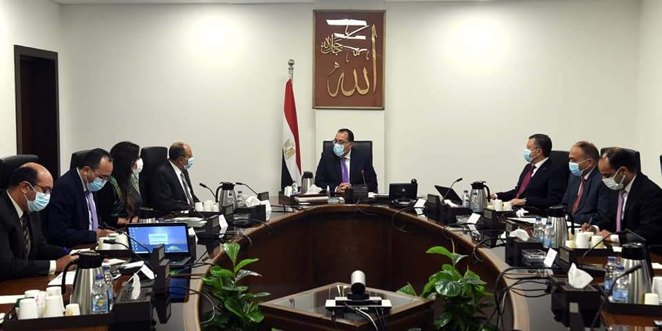 رئيس الوزراء يؤكد على ضرورة إنجاح تشغيل الطيران منخفض التكاليف