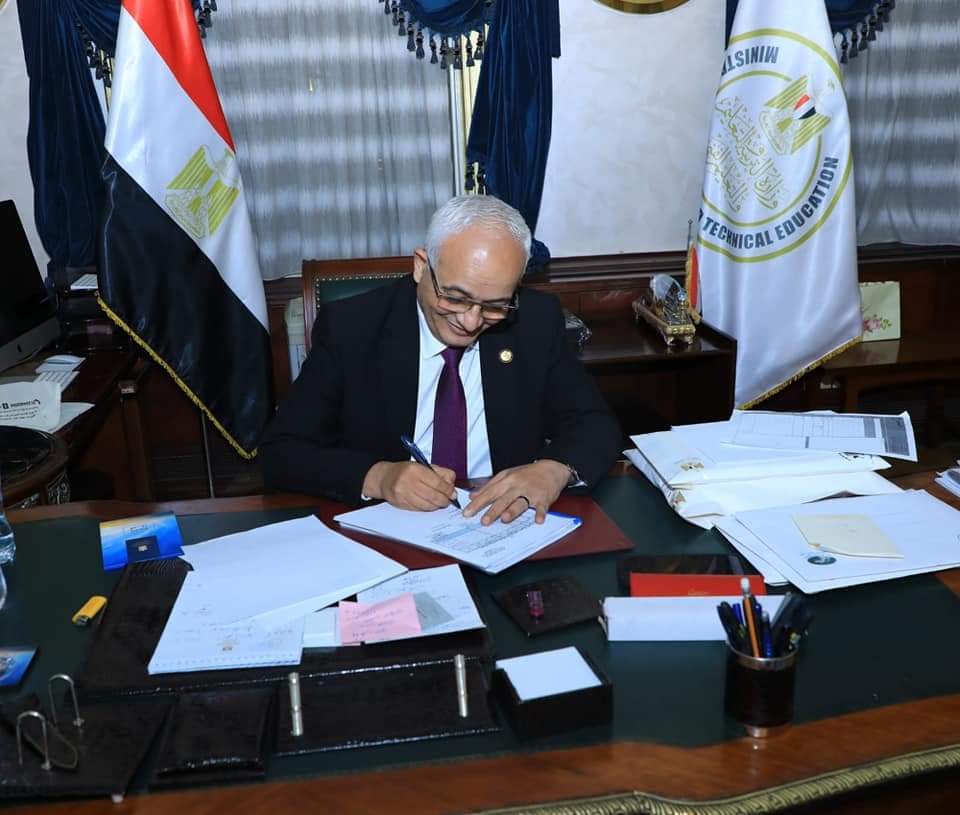 وزير التعليم يعتمد نتيجة امتحانات الدبلومات الفنية بنسبة نجاح 91.2%