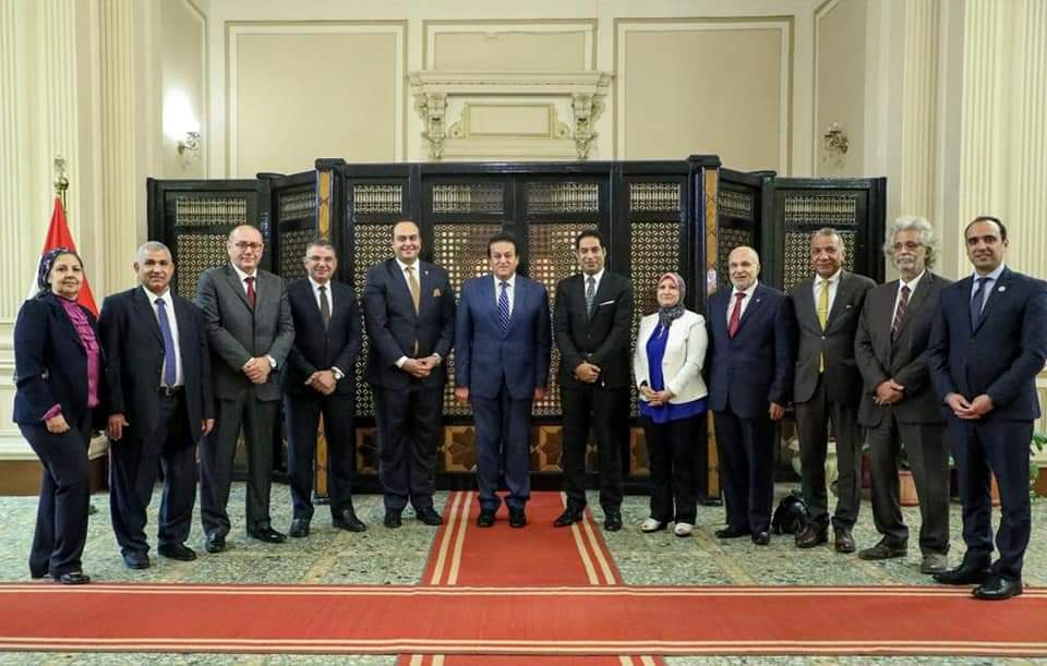 وزير الصحة يوجه بتكثيف العمل لإنجاز مشروع التأمين الصحي الشامل