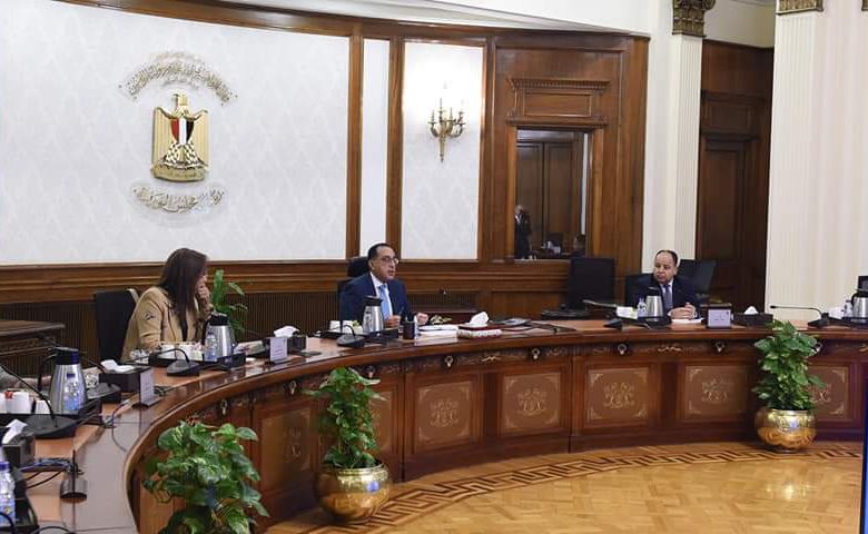 رئيس الوزراء: نحرص على وجود حوار بناء مشترك بين الحكومة ومجتمع الأعمال