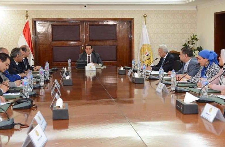 وزير التنمية المحلية