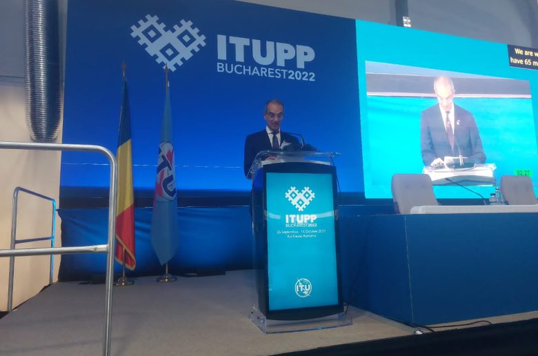 الدكتور عمرو طلعت وزير الاتصالات