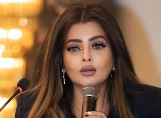 دينا عبد الفتاح