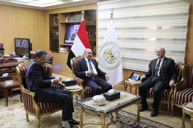 وزير العدل يستعرض سبل تعزيز التعاون القضائي مع نظيره المغربي