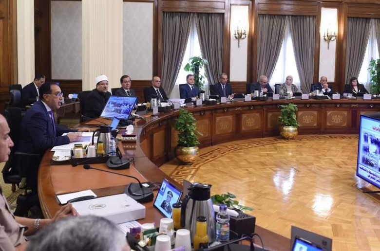 مجلس الوزراء يوافق على مشروع قانون يمنح تيسيرات للمصريين بالخارج