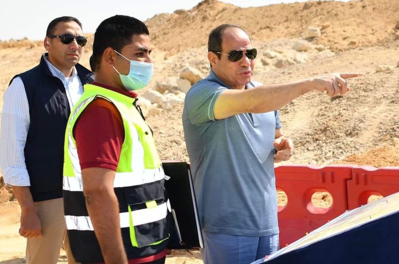 الرئيس السيسي يوجه باستمرار جهود تطوير ورفع كفاءة الطرق والمحاور