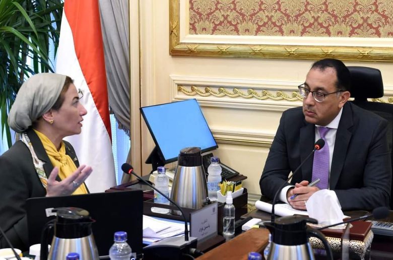 رئيس الوزراء يتابع تحضيرات استضافة مصر لقمة المناخ COP27