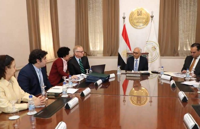 وزير التعليم يبحث مجالات التعاون مع وفد الوكالة الأمريكية للتنمية الدولية