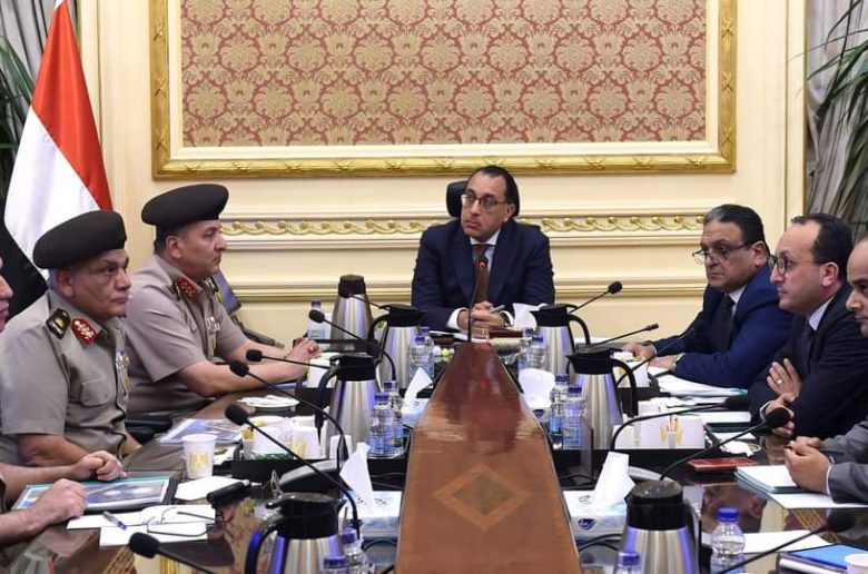 رئيس الوزراء يتابع الموقف التنفيذي لمنظومة التغذية المدرسية