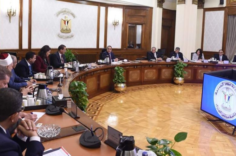 رئيس الوزراء: الدولة تتحمل دعم المواطنين في قطاع الكهرباء بقيمة 40 مليار جنيه