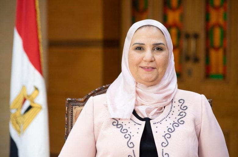 وزيرة التضامن تقر مد فترة توفيق أوضاع الجمعيات والمؤسسات الأهلية 6 أشهر