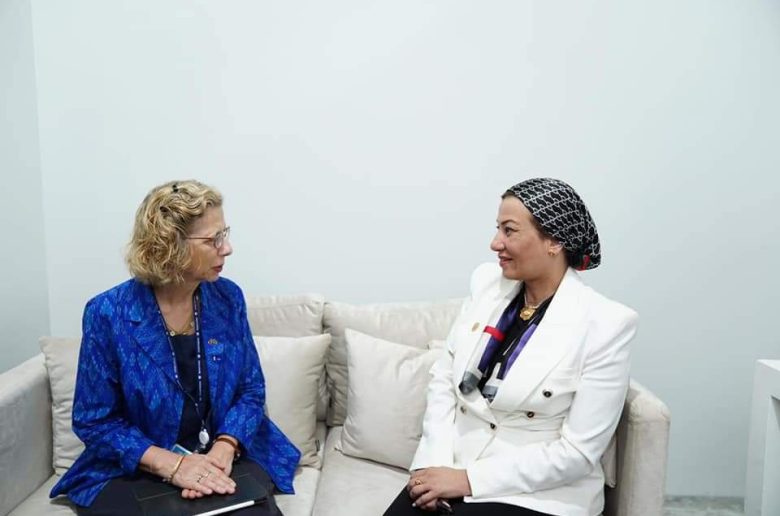 وزيرة البيئة