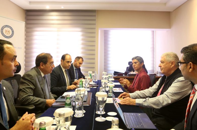 وزير البترول يبحث مع هيئة ميناء «انتويرب البلجيكي» فرص الاستثمار بالطاقة النظيفة والغاز