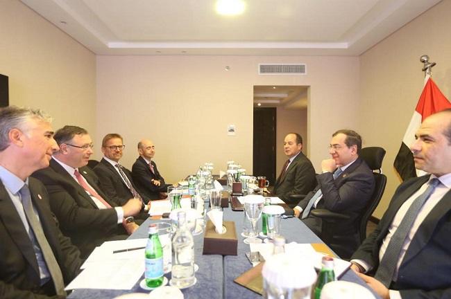 جانب من المباحثات