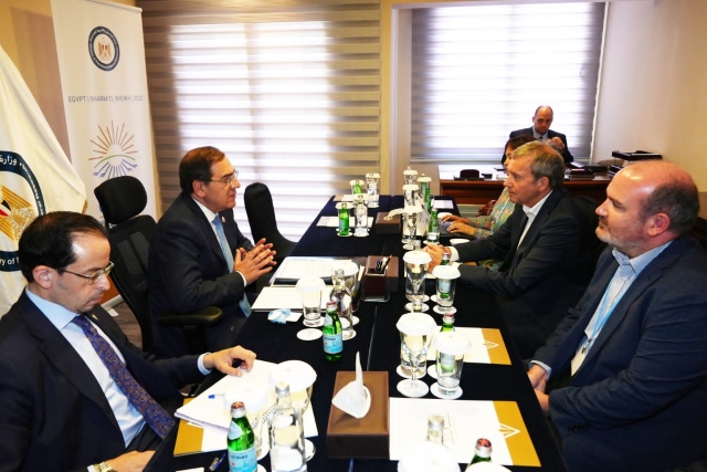 جانب من المباحثات