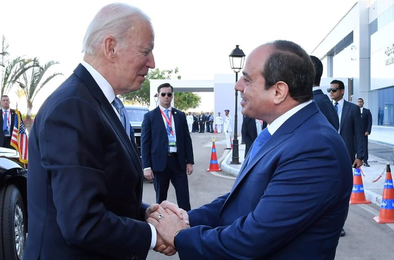 الرئيس السيسي يستقبل نظيره الأمريكي